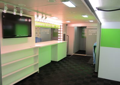 headhunter tour interior